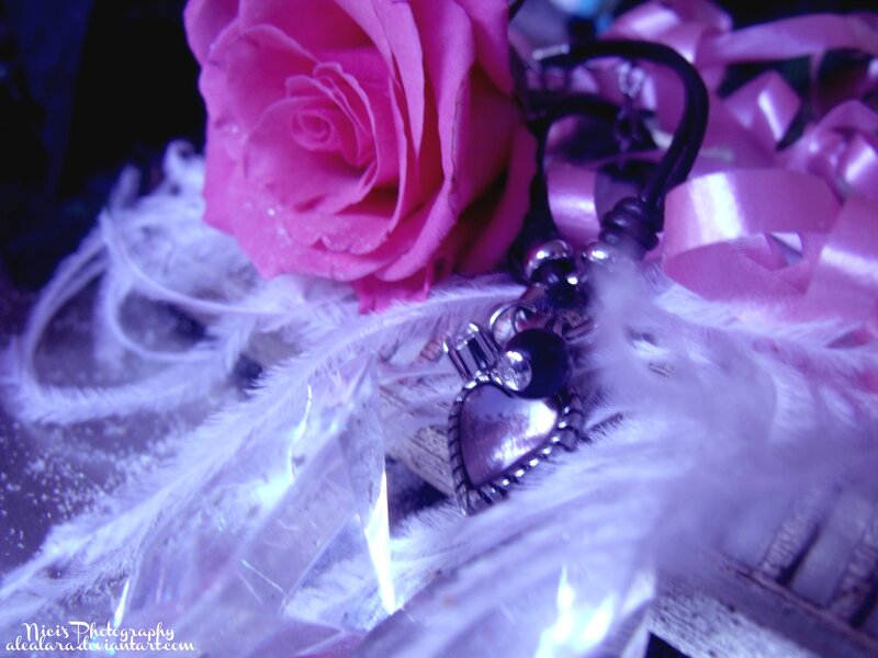 Pink Rose with Heart Pendant — Romantic
