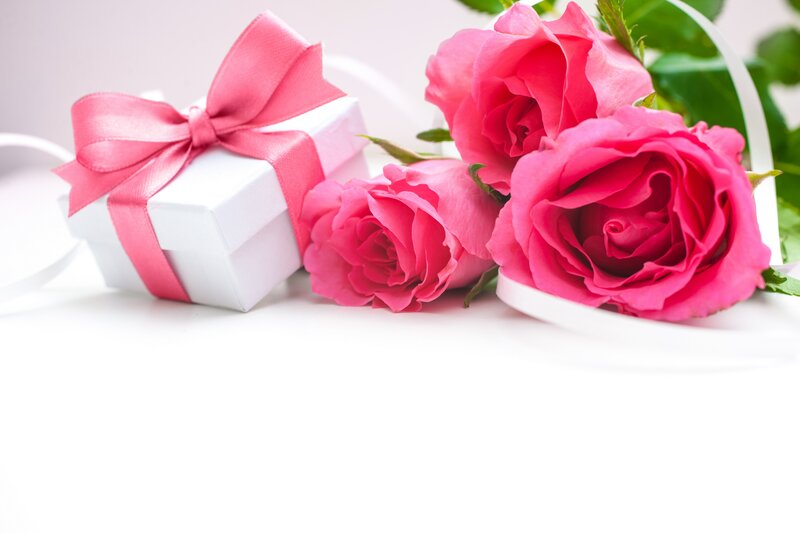 Pink Roses and Gift Box — Romantic, Photograph, Gift Box, Ribbon