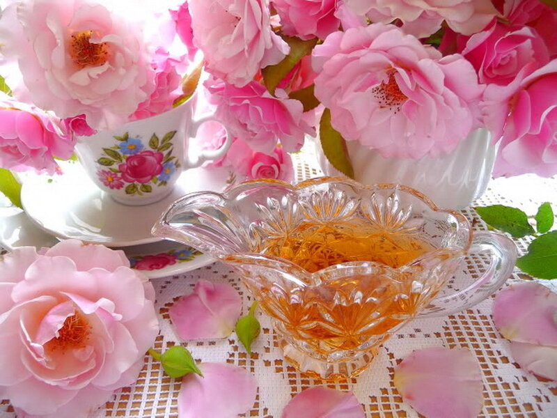 Pink Roses and Tea Set — Serene