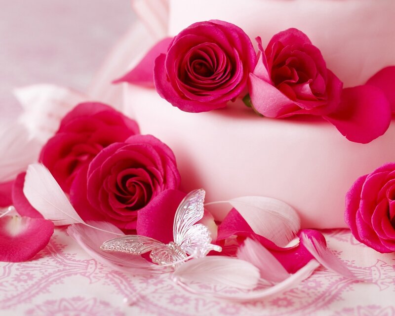 Pink Roses on Cake