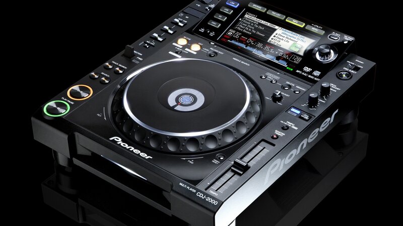 Pioneer CDJ-2000 Player — Black, Technical