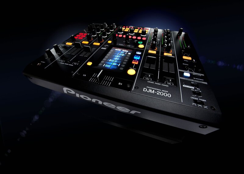 Pioneer DJM-2000 Mixer — Black