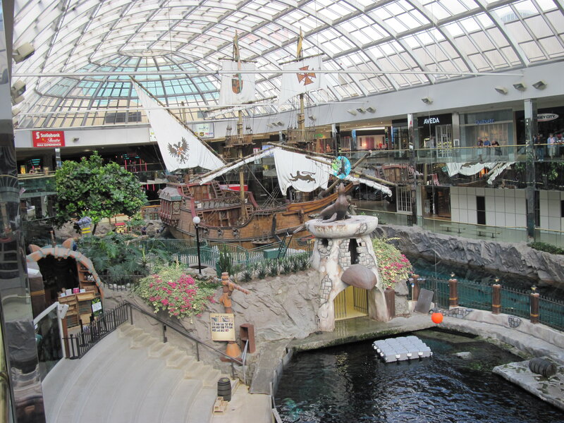 Pirate Ship in Mall — Brown, Calm