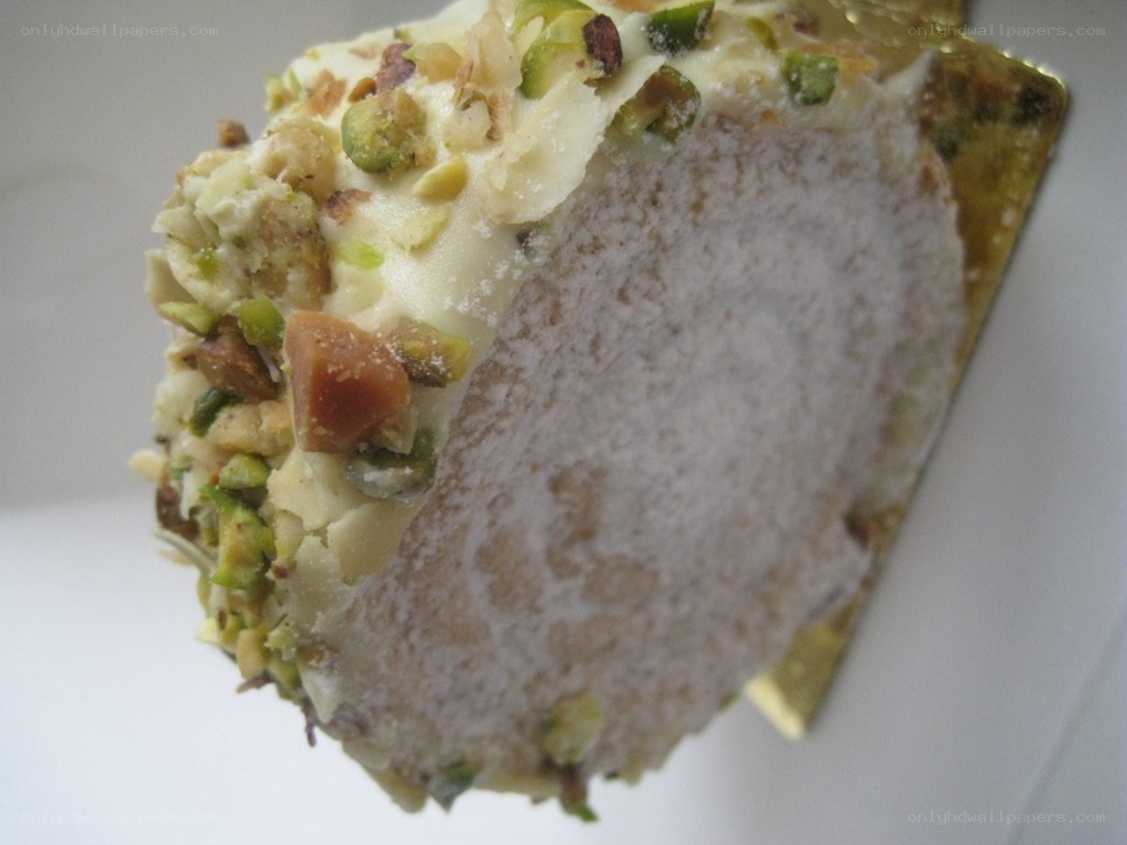 Pistachio cake slice