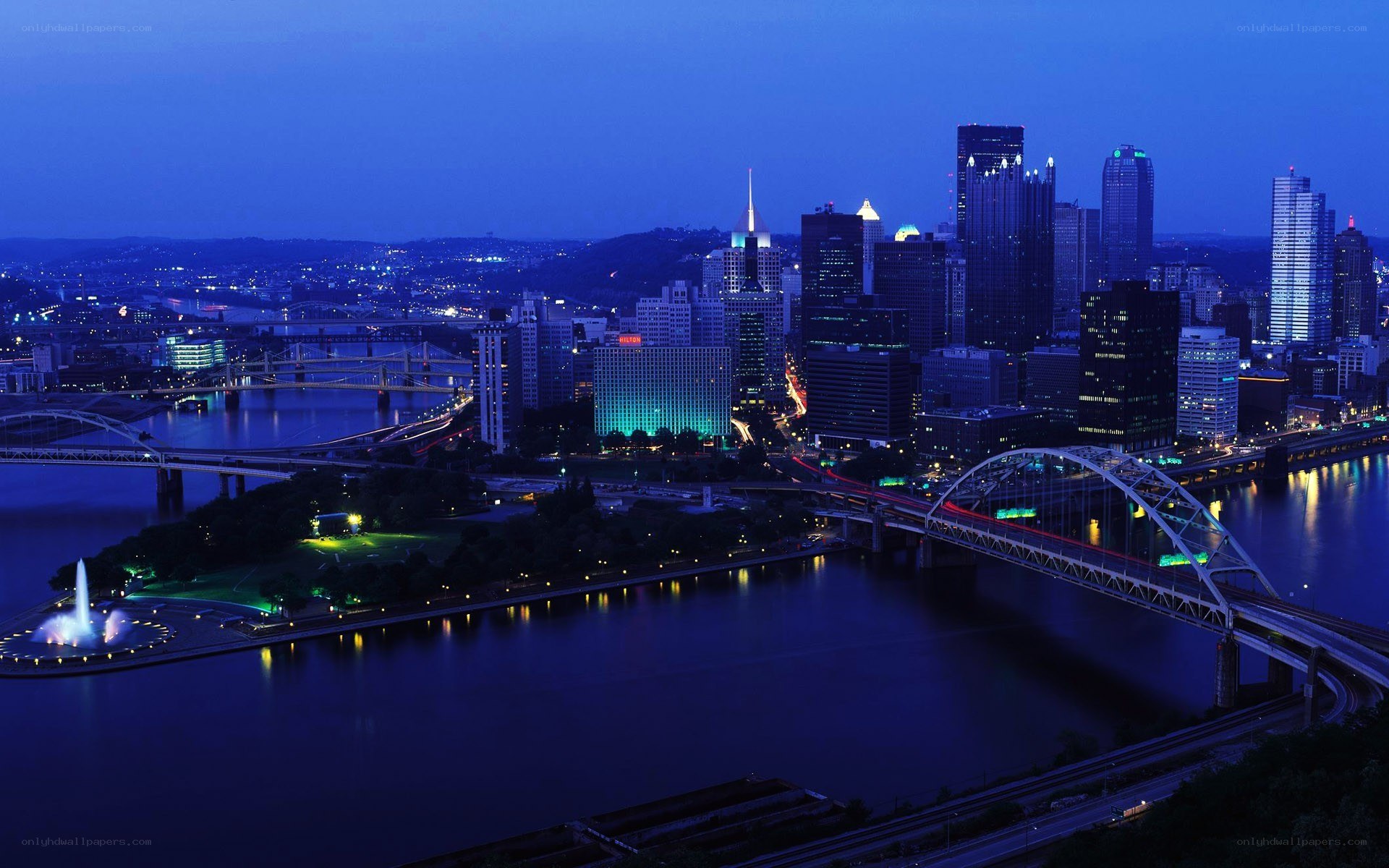 Pittsburgh skyline at dusk