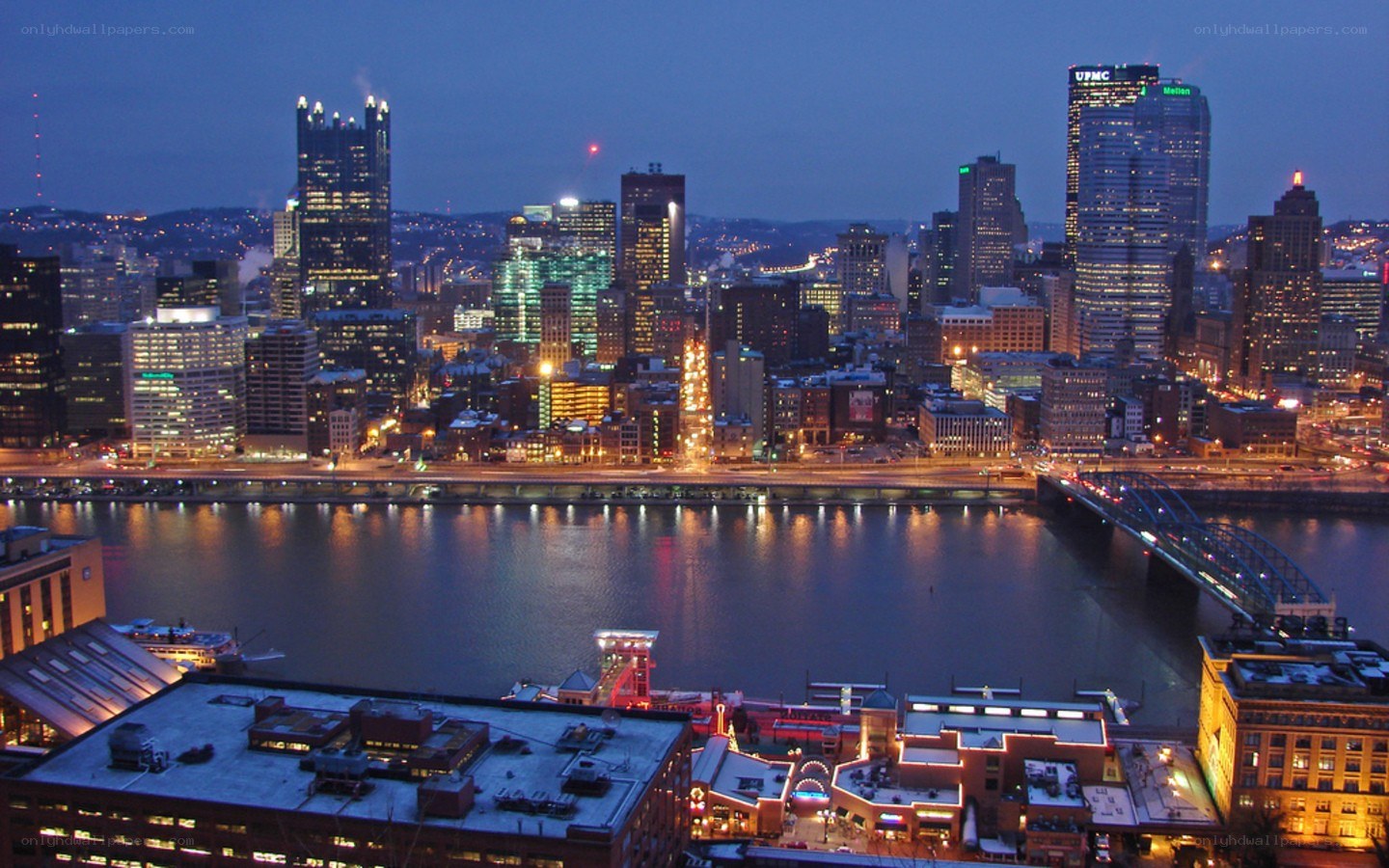 Pittsburgh skyline at dusk