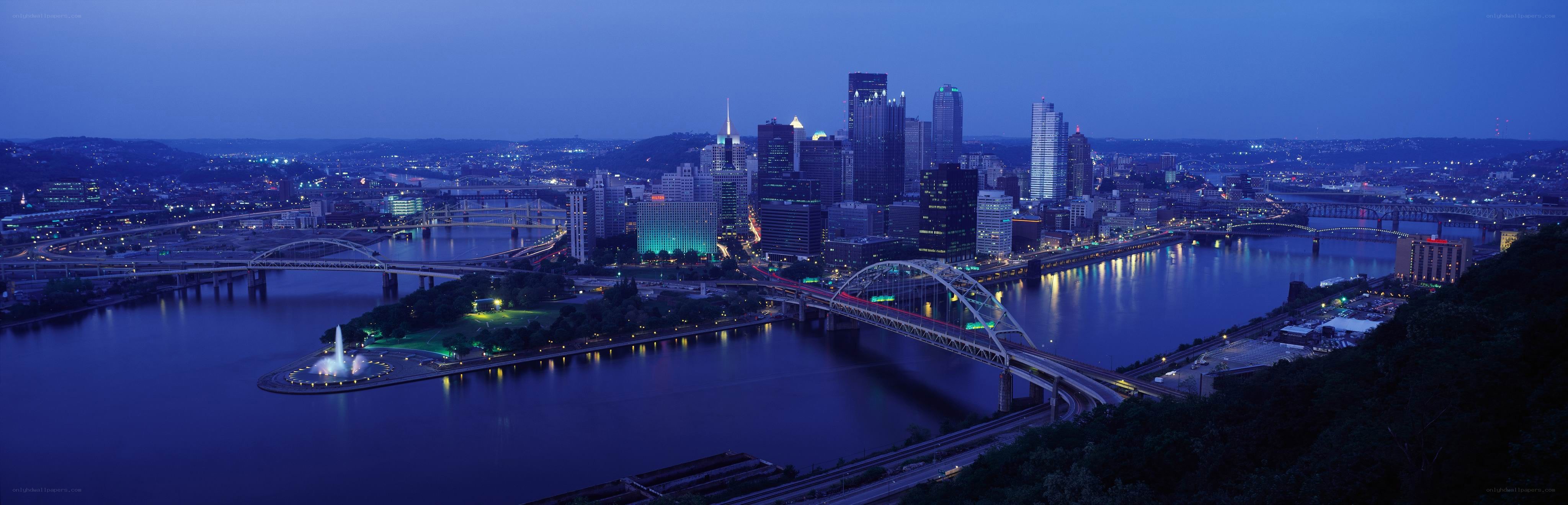 Pittsburgh skyline at dusk