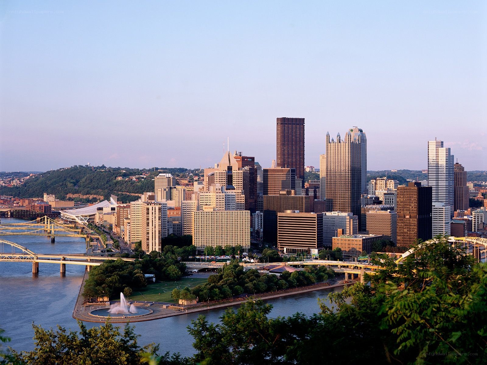 Pittsburgh skyline at dusk