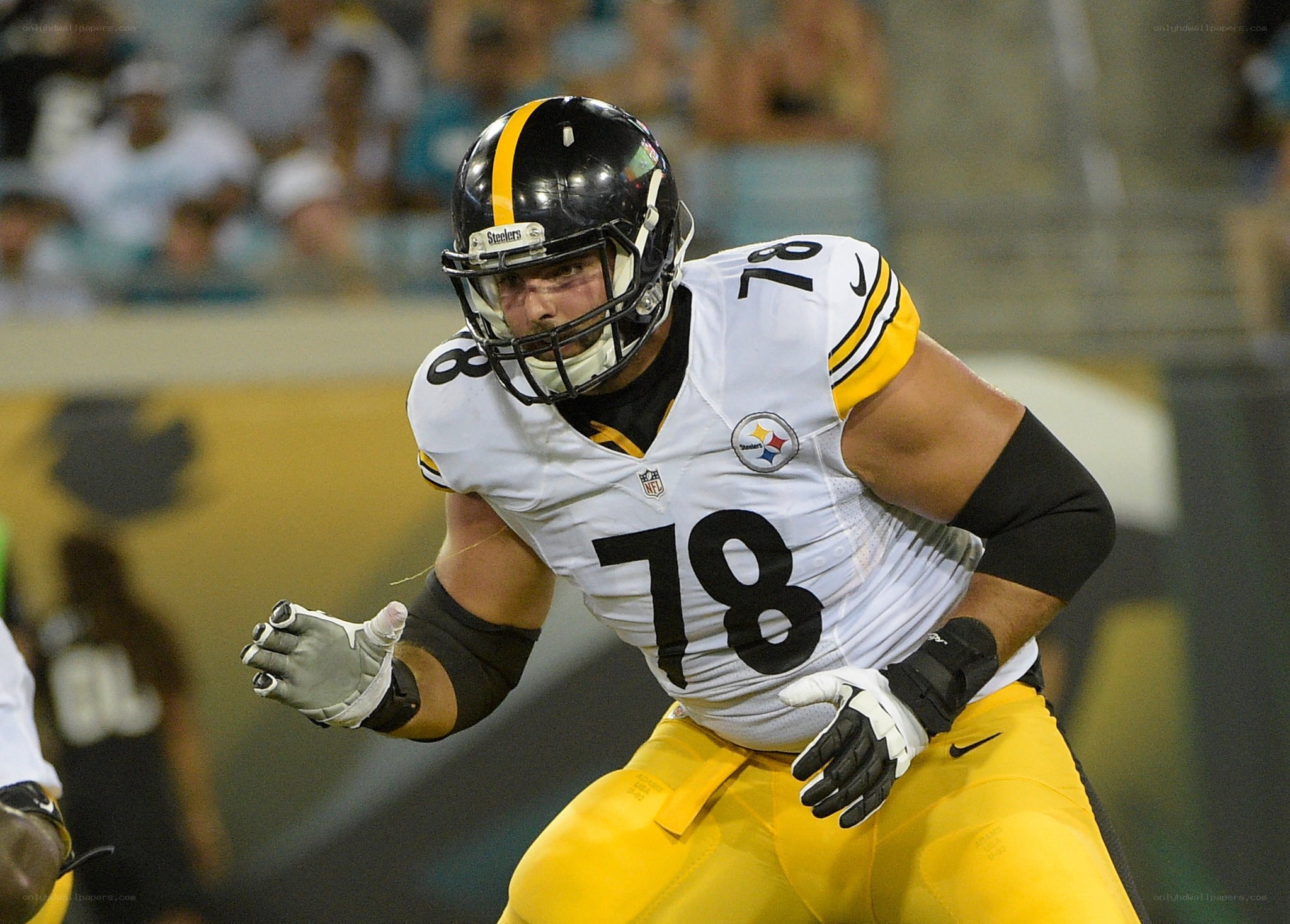 Pittsburgh Steelers player in action