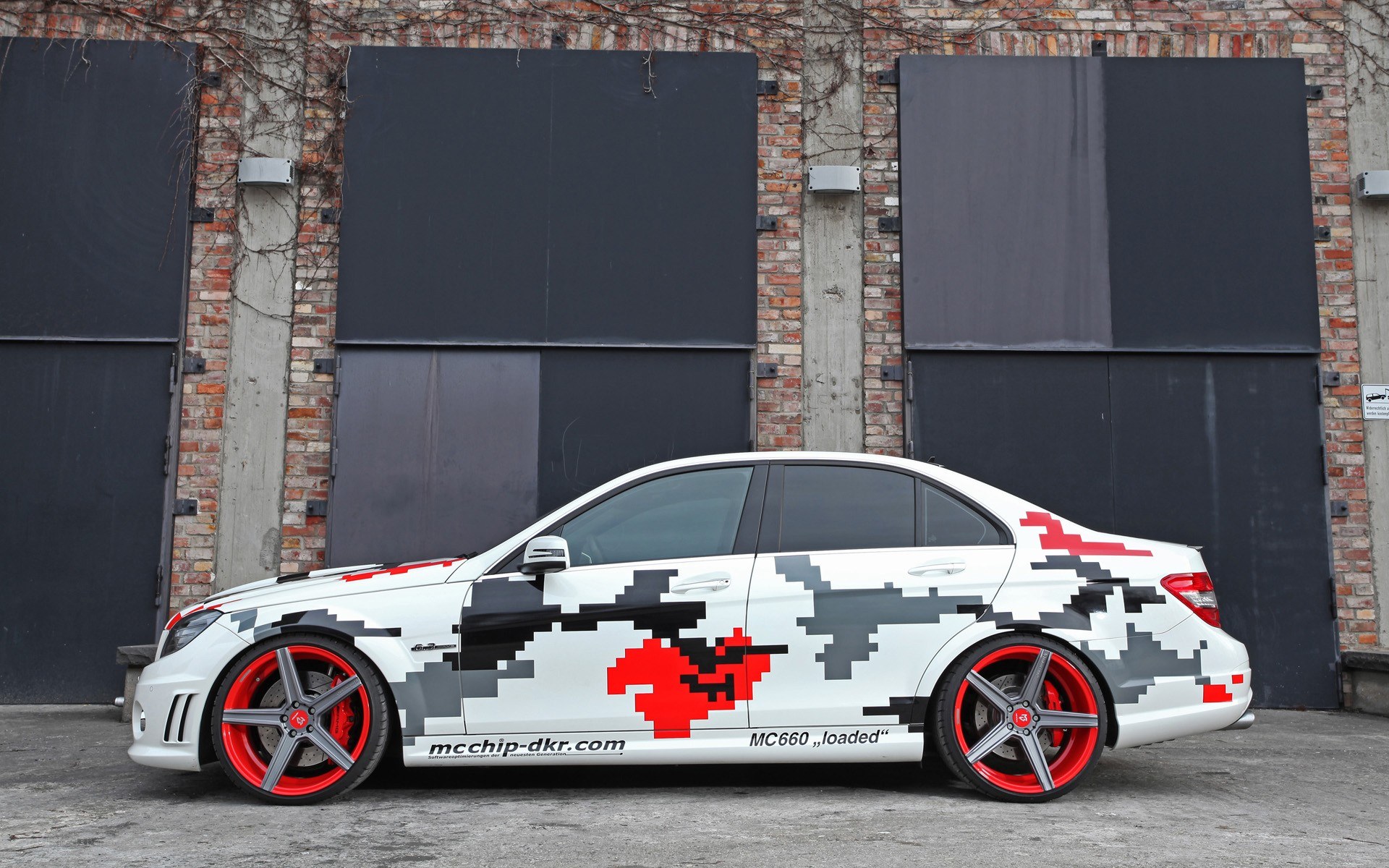 pixel art car design