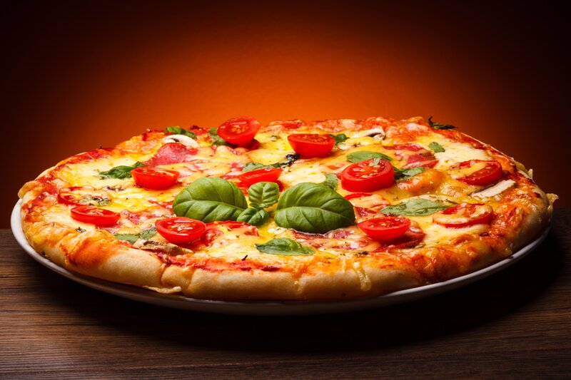 Pizza on a Plate — Red