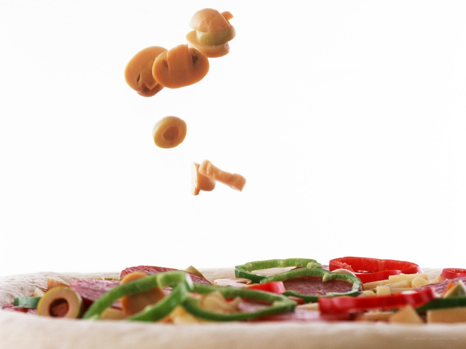 Pizza toppings falling