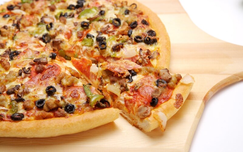 pizza with multiple toppings