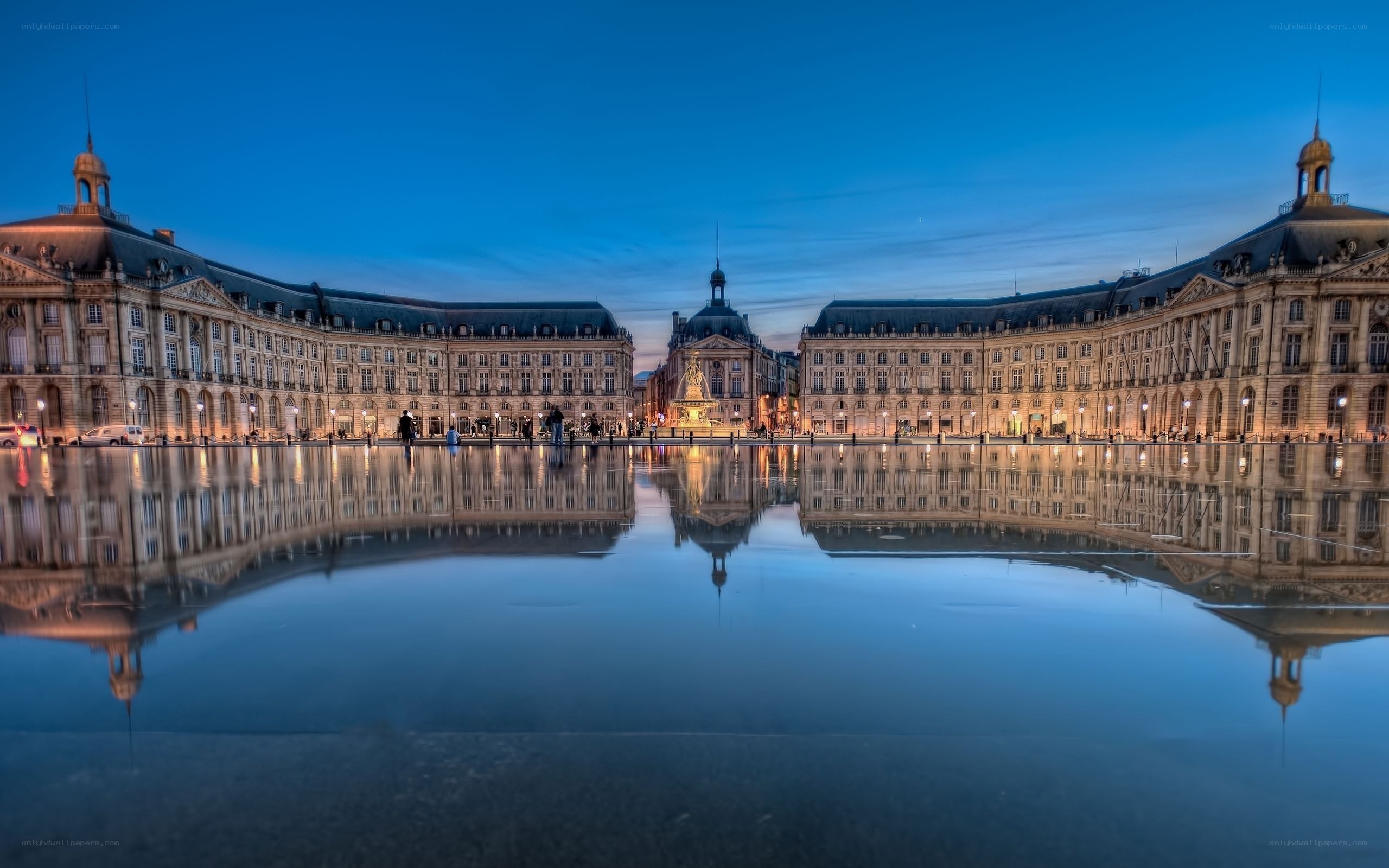 Place de la Bourse at dusk
