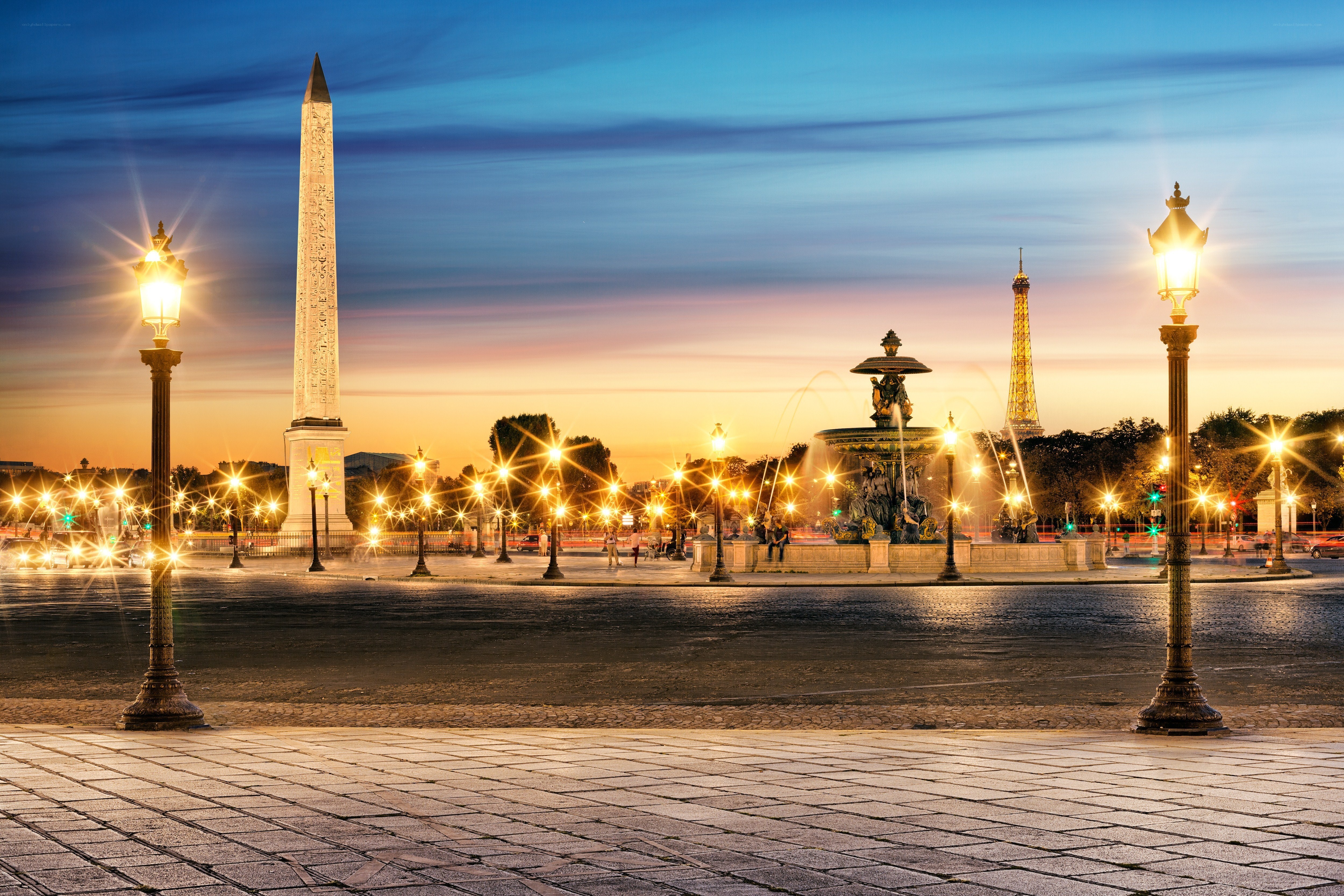 Place de la Concorde at dusk