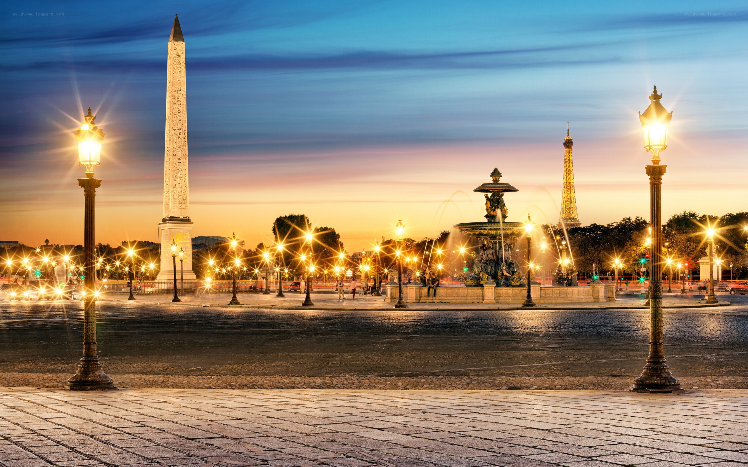 Place de la Concorde at dusk