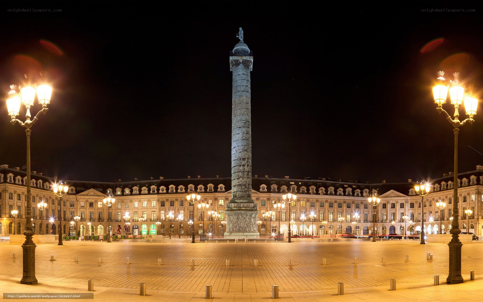 Place Vendôme at night