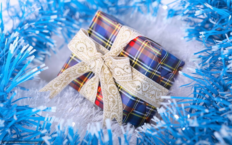 Plaid Gift Box — Blue, Festive