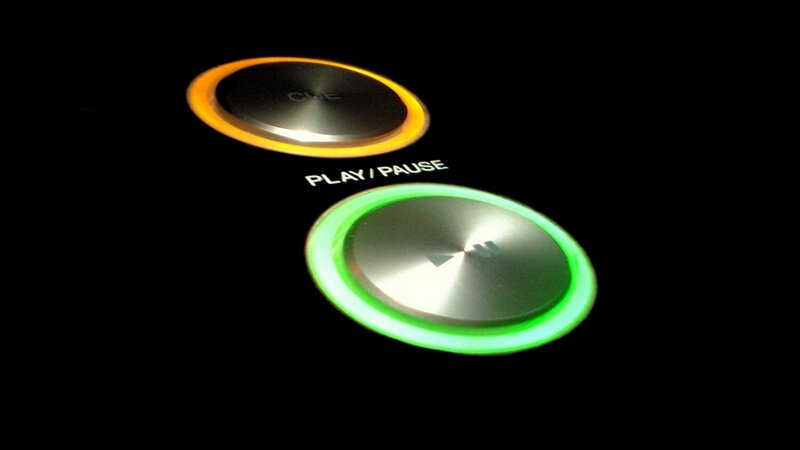 Play Pause Buttons