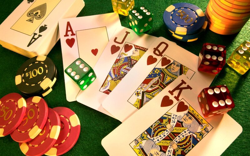 Playing Cards and Chips — Green