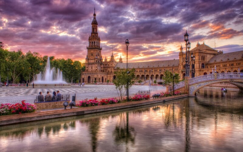 Plaza De España at Sunset