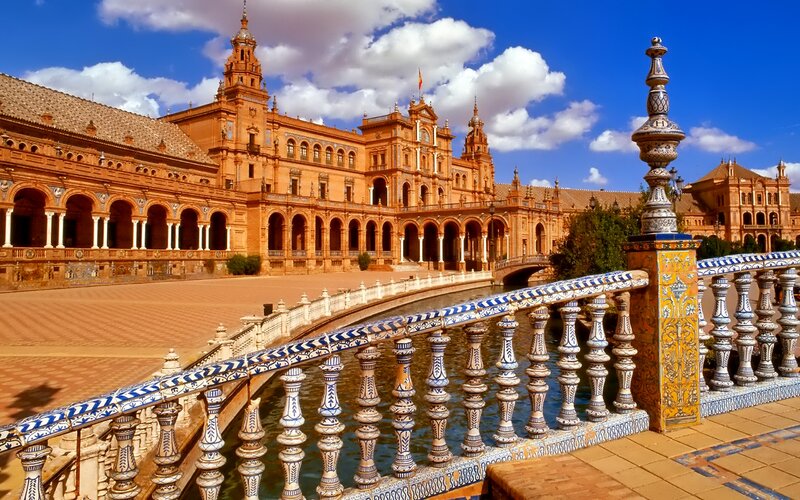 Plaza De España in Seville — Blue, Bright