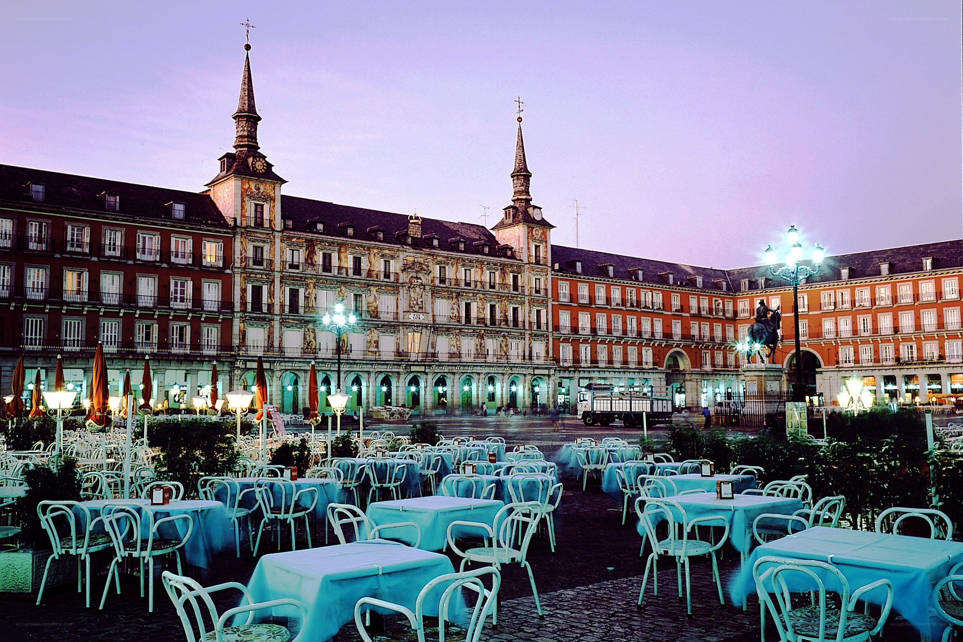 Plaza Mayor at dusk