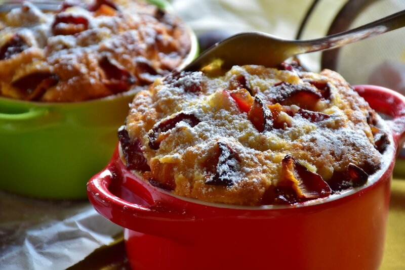 Plum desserts in ramekins
