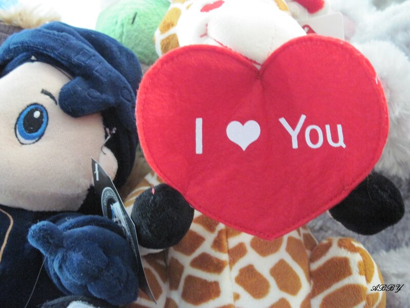 Plush Toys with Heart — Red