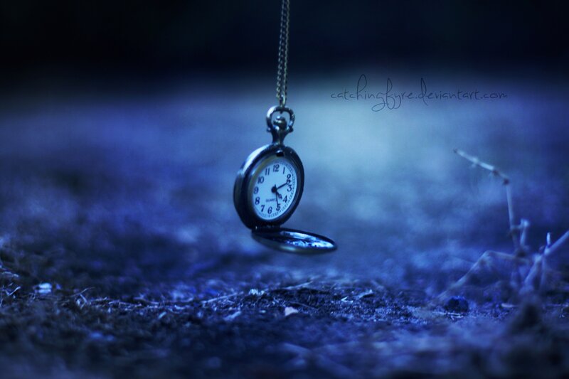 Pocket Watch Hanging — Blue