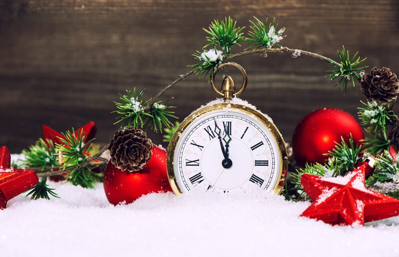 Pocket Watch in Snow — White, Festive