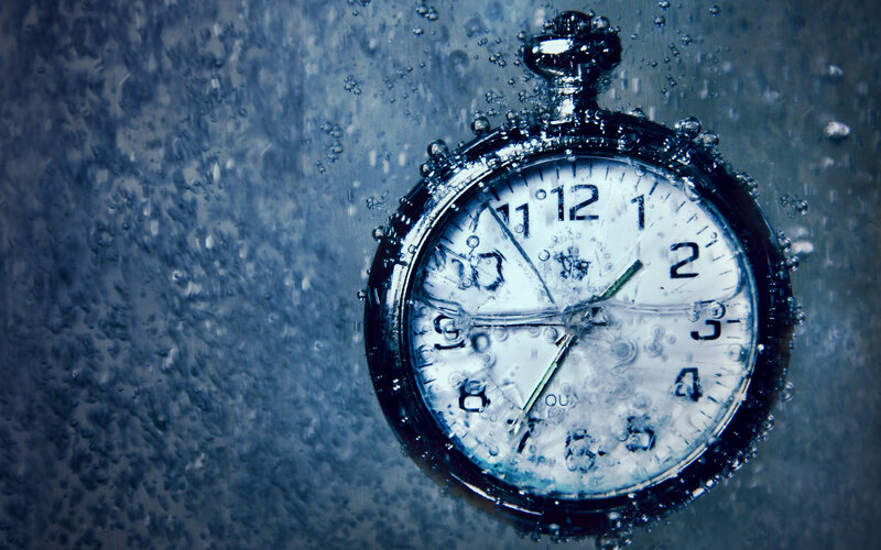 Pocket Watch Underwater — Blue