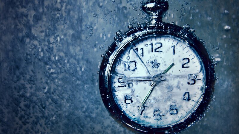 Pocket Watch Underwater — Photograph