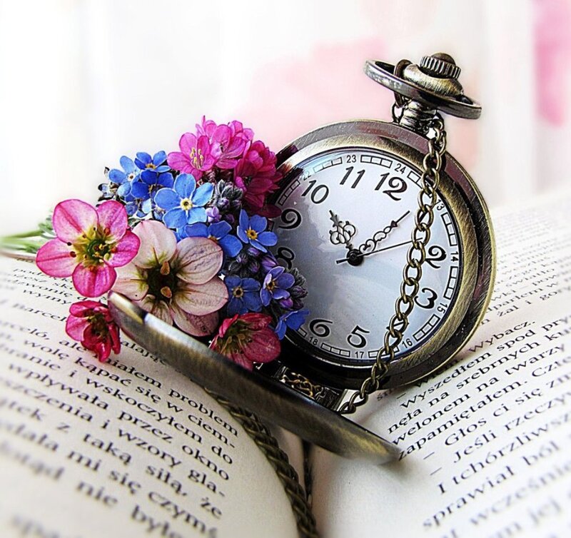 Pocket Watch with Flowers — White