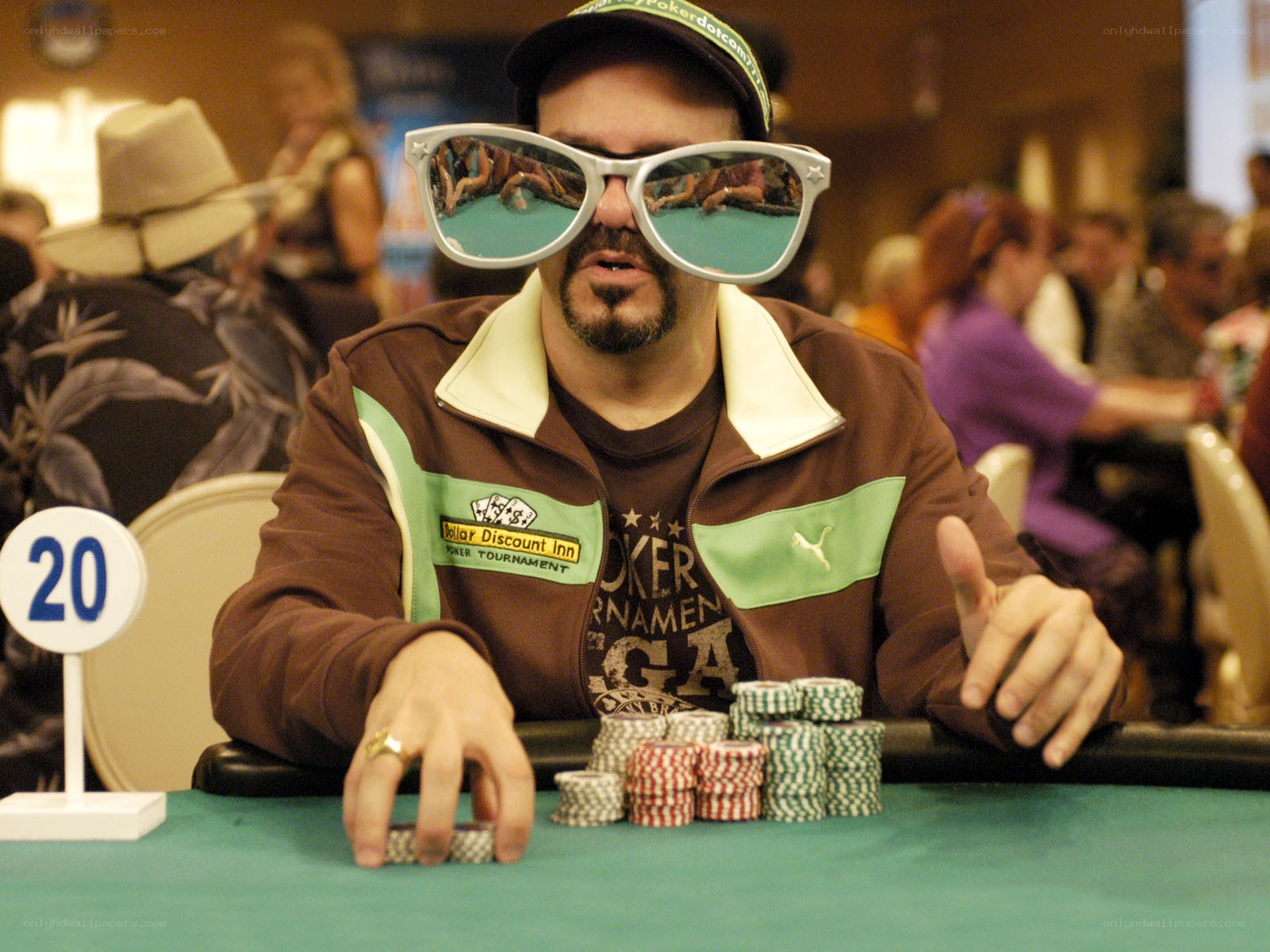 Poker player with novelty glasses