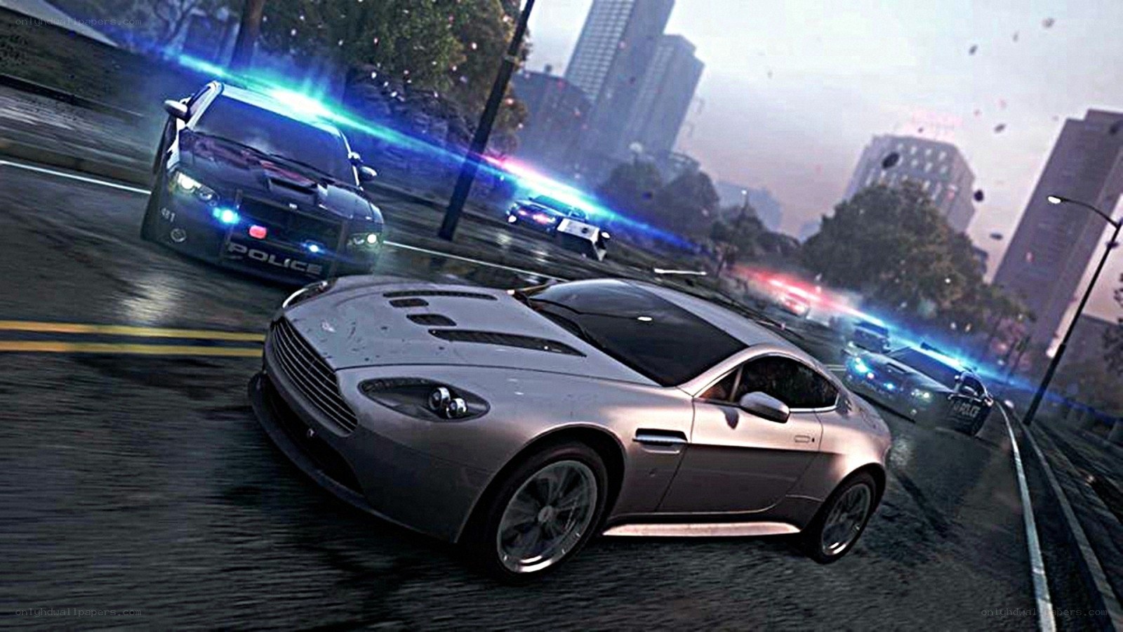 Police car chase in city