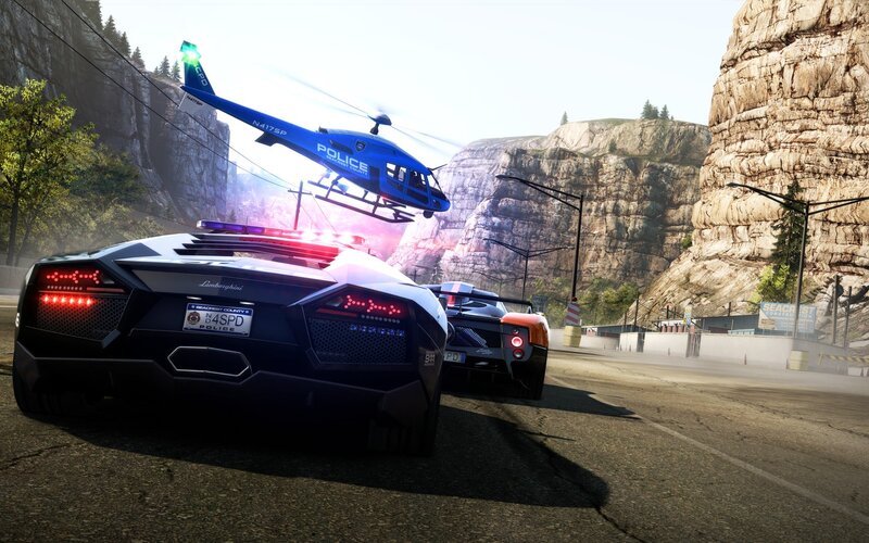 Police chase in a canyon