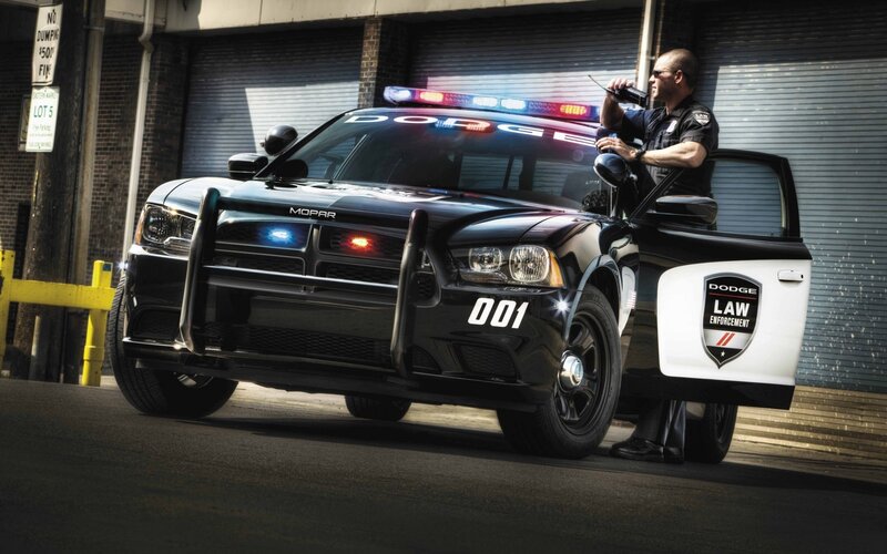 Police Officer with Car — Black