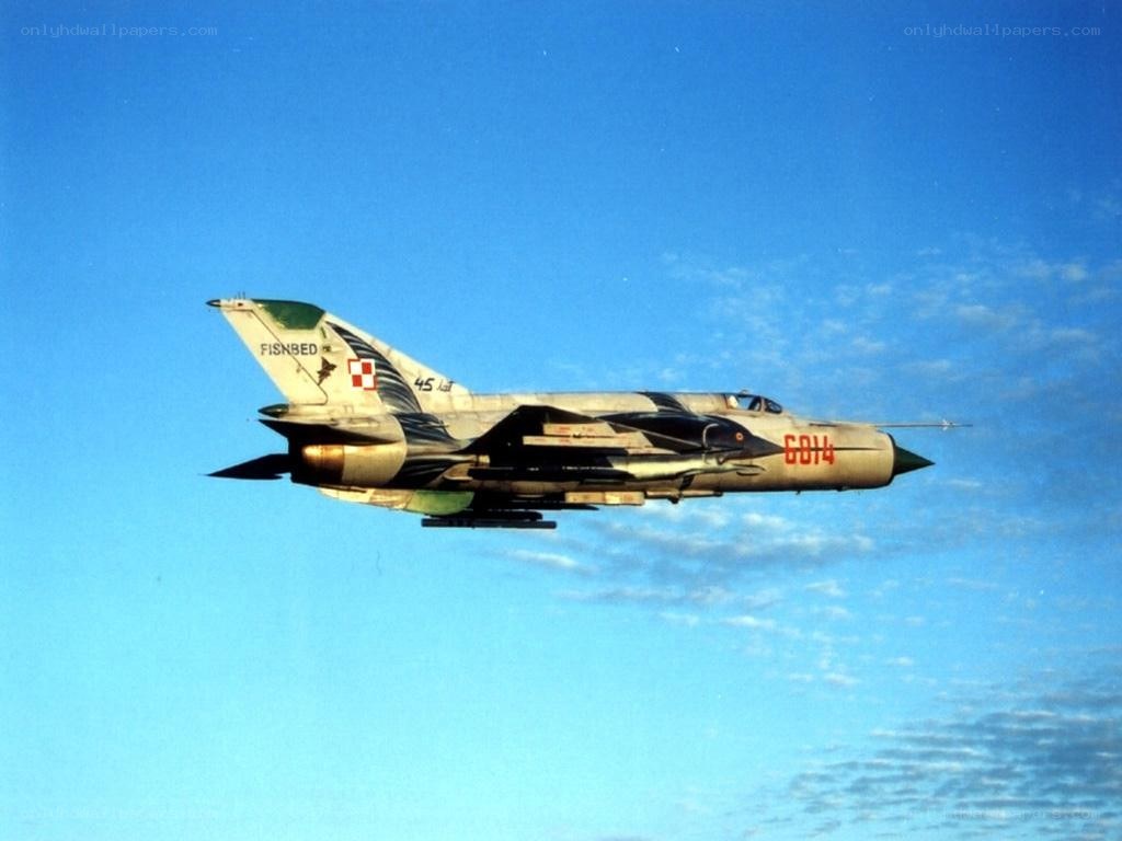 Polish MiG-21 in flight