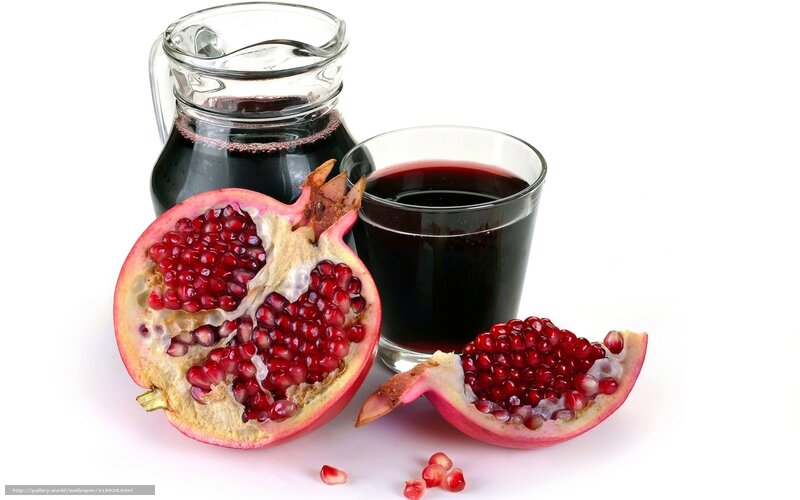 Pomegranate Juice and Fruit — Red, Fresh