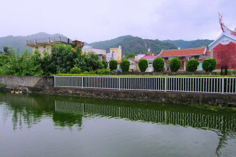 Pond with Ducks — Green, Calm