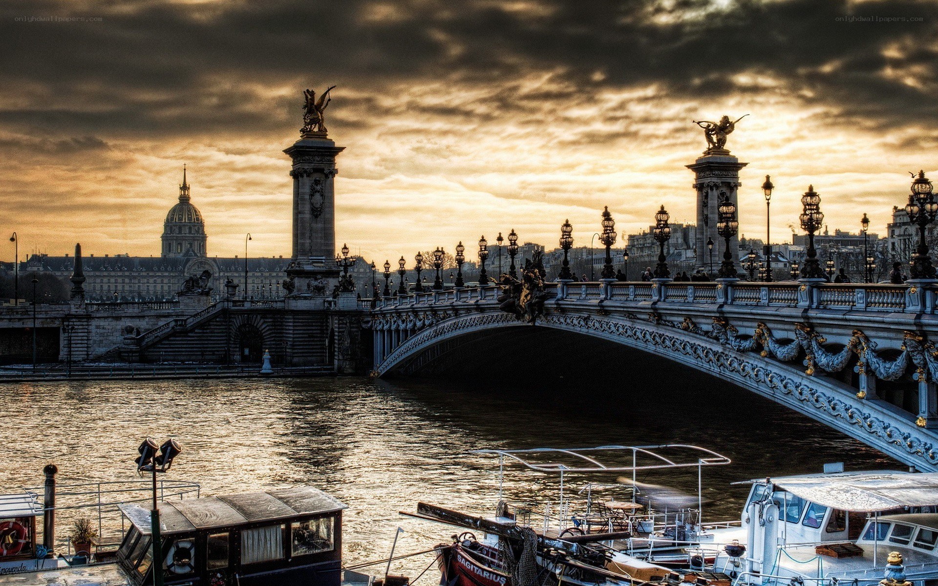 Pont Alexandre III at sunset