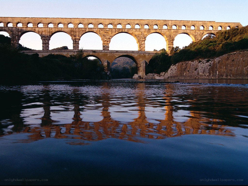 Pont du Gard aqueduct