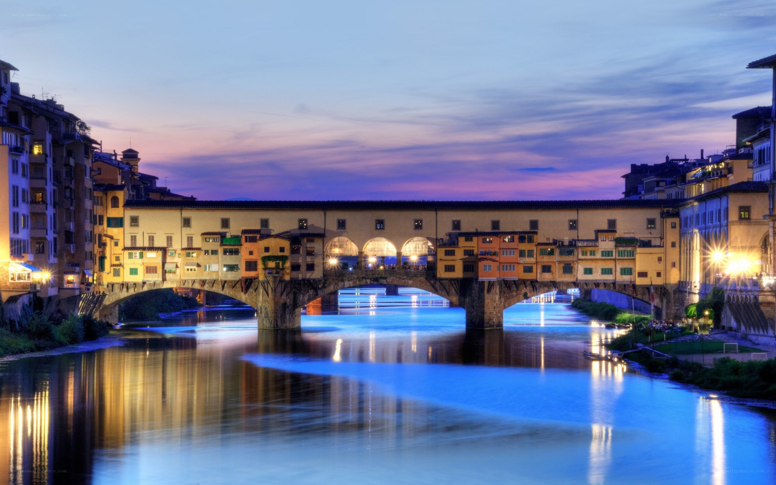 Ponte Vecchio at dusk
