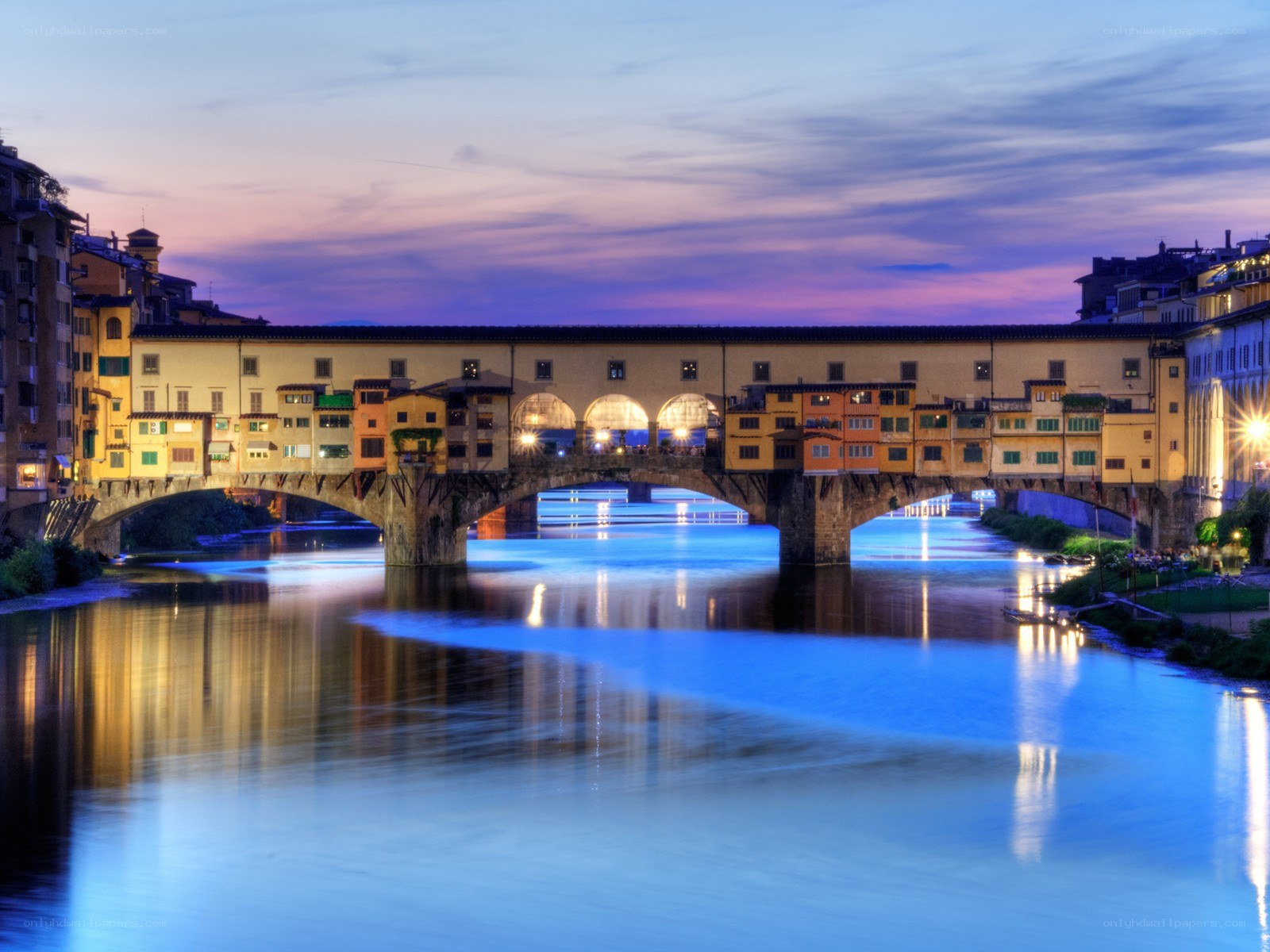 Ponte Vecchio at dusk