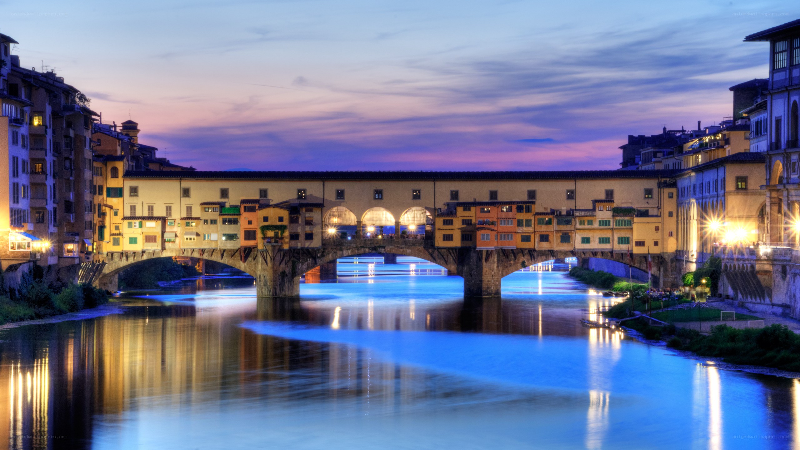 Ponte Vecchio at dusk
