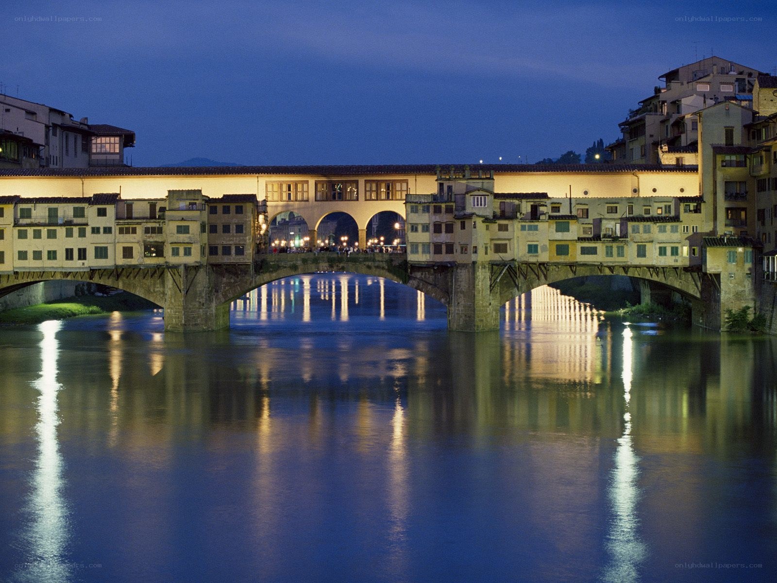 Ponte Vecchio at dusk