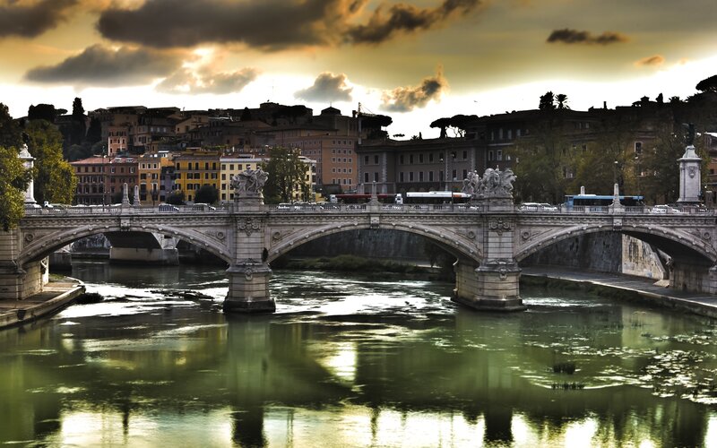 Ponte Vittorio Emanuele II — Green