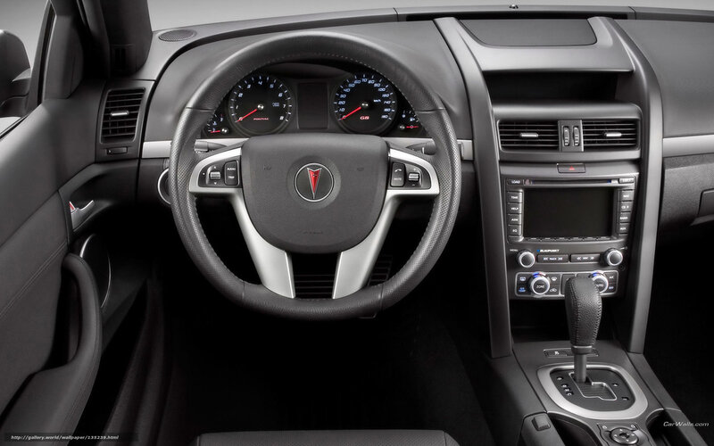 Pontiac G8 interior dashboard