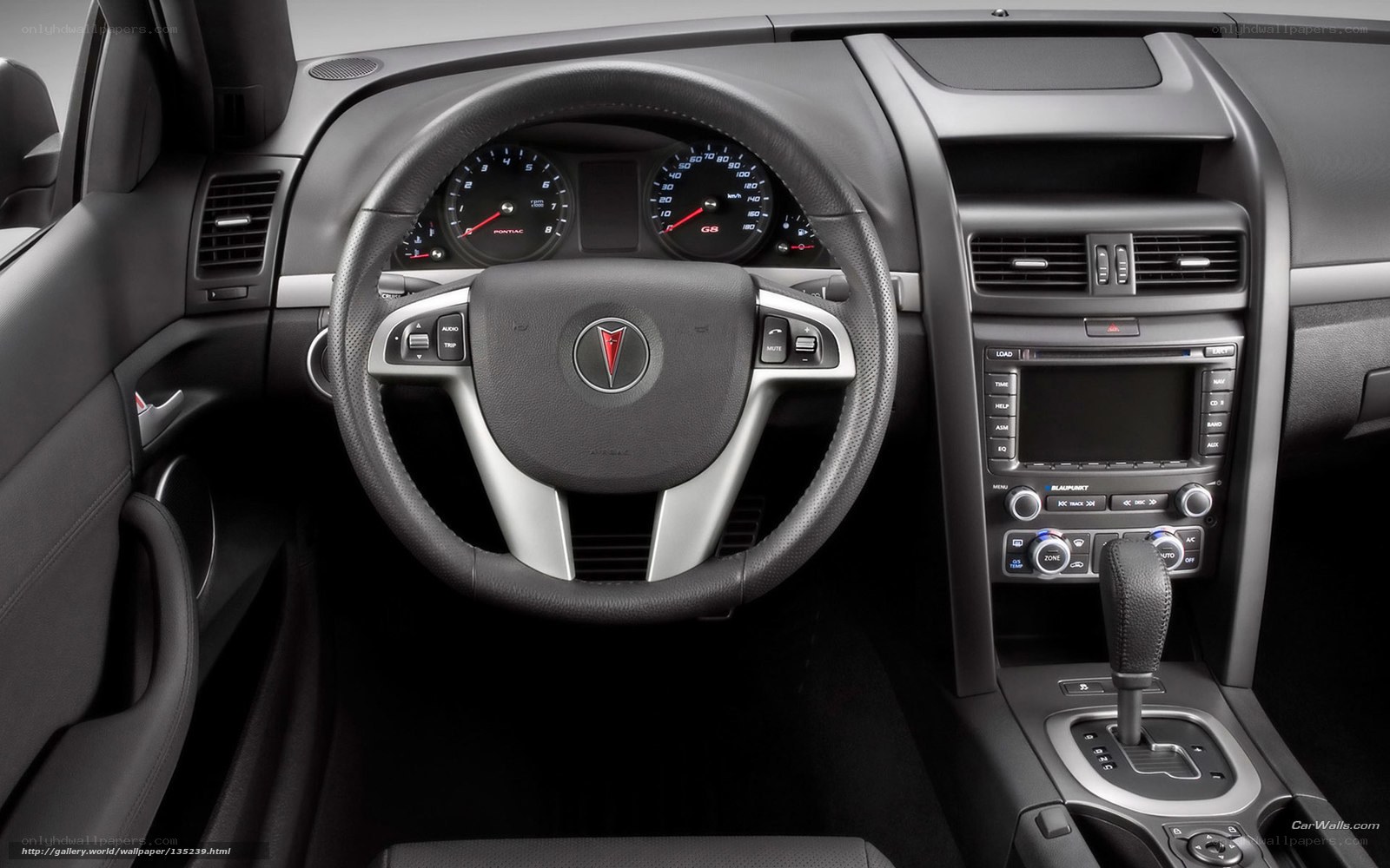 Pontiac G8 interior dashboard